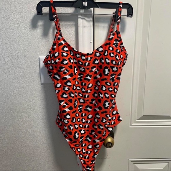 CUPSHE Women's Red V Neck Leopard Print Cut Out Back One Piece Swimsuit NWT XL - Picture 8 of 14
